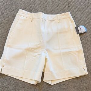 Lysse Men's Off-White Flat Front Shorts